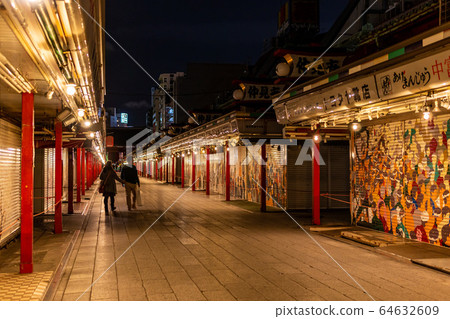 中見世街夜景 64632609