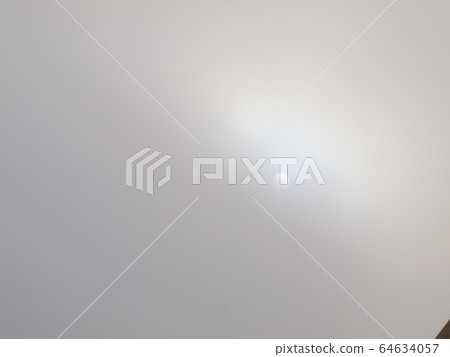 白色的太陽 64634057