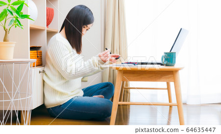 有封印的婦女，複製空間16：9 64635447