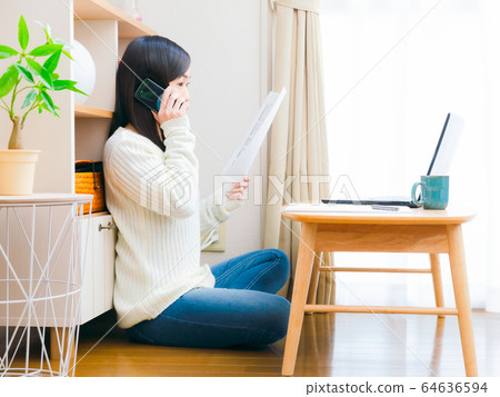 Woman working at home Work at home Remote work Inquiry Copy space 4: 3 Woman working at home Work at home Remote work Inquiry Copy space 4: 3 64636594