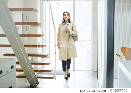 Business woman office Business woman office 64637431