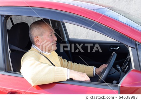 Senior elderly car driving 64638988