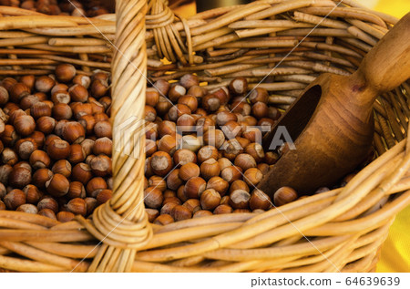 Tonda Gentile di Langa, hazelnut of Piedmont Tonda Gentile di Langa, hazelnut of Piedmont 64639639