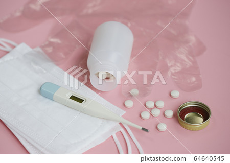 Mask thermometer infectious disease pink 64640545