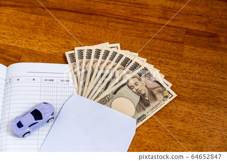 100,000日元的利益 100,000日元的利益 64652847