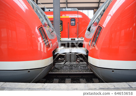 Connecting German S-Bahn vehicles Connecting German S-Bahn vehicles 64653658