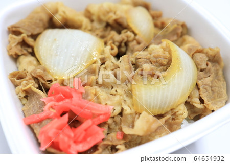 Delicious beef bowl lunch Delicious beef bowl lunch 64654932