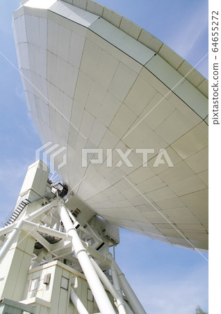 Radio telescope 64655272