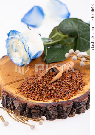 Aromatic tea with berry notes, leaf and granulated, with pieces of berries and zucats 64656648