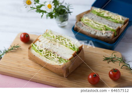 Sandwich 64657512