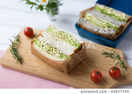 Sandwich 64657544