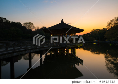 Ukimido and Sagiike Sunset Scenery (Nara Park, Nara City, Nara Prefecture) Ukimido and Sagiike Sunset Scenery (Nara Park, Nara City, Nara Prefecture) 64658138