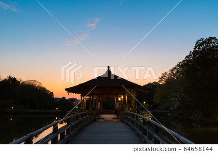 Ukimido and Sagiike Sunset Scenery (Nara Park, Nara City, Nara Prefecture) Ukimido and Sagiike Sunset Scenery (Nara Park, Nara City, Nara Prefecture) 64658144