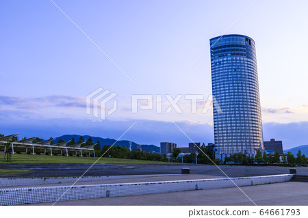 滋賀縣大津市琵琶湖的夜景 64661793