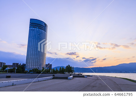Evening view of Lake Biwa, Otsu City, Shiga Prefecture Evening view of Lake Biwa, Otsu City, Shiga Prefecture 64661795