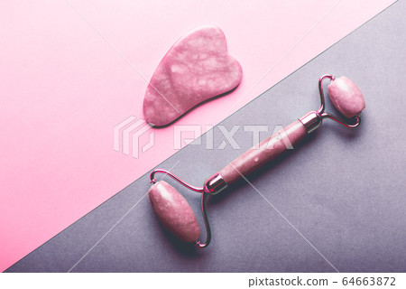 Jade face roller and Gua sha stone 64663872