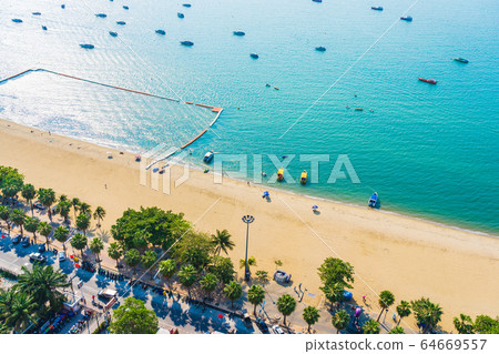 Beautiful tropical beach sea ocean bay and architecture building in Pattaya city Thailand Beautiful tropical beach sea ocean bay and architecture building in Pattaya city Thailand 64669557