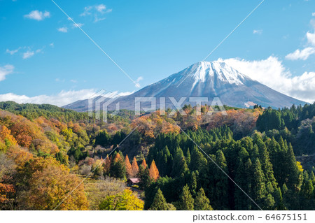 Oyama Autumn Scenery from Hoki-cho 64675151