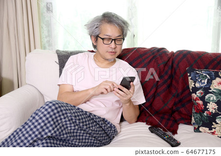 Communication 64677175