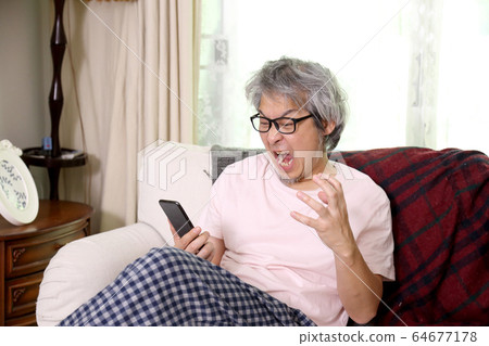 Communication 64677178