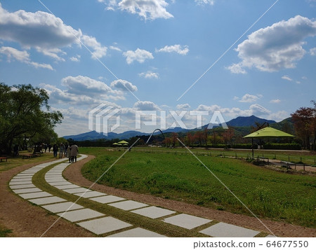 Nature, natural environment, natural scenery, landscape photography, park, North Han River, Yangshuo, Yangpyeong, water garden, mountain, tree, forest, river, sky, 64677550