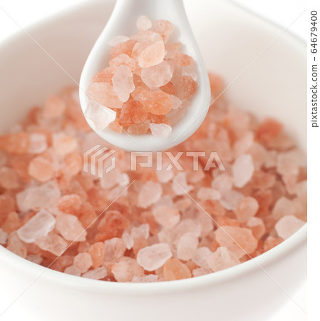 Himalayan rock salt 64679400