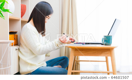 Woman with a seal, copy space 16: 9 64681507