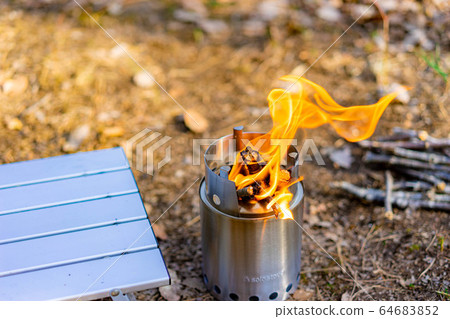 Camping material fire flame flame Camping material fire flame flame 64683852