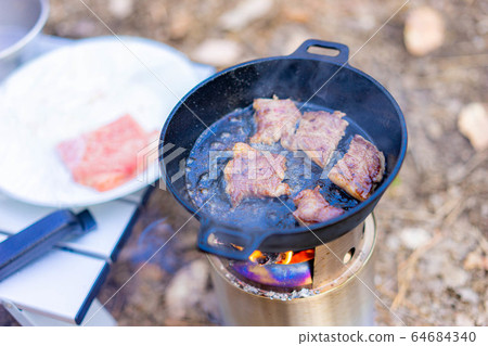 Camping material skillet burning fire stand Camping material skillet burning fire stand 64684340