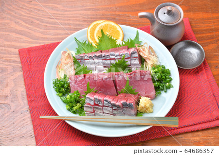 The first bonito, the first bonito, the first bonito, the first bonito, the first bonito, the first bonito from Omaezaki (mid-April) sashimi and sashimi. The first bonito, the first bonito, the first bonito, the first bonito, the first bonito, the first bonito from Omaezaki (mid-April) sashimi and sashimi. 64686357