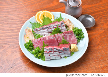 第一O魚，第一first魚，第一魚，第一魚，第一魚，第一隻ito魚，來自大前崎（4月中旬）生魚片和生魚片。 64686372