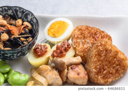 烤飯糰午餐 烤飯糰午餐 64686831