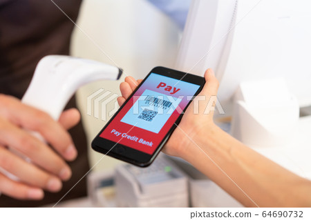 QR code payment Cash register smartphone shopping QR code payment Cash register smartphone shopping 64690732