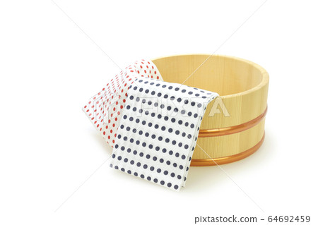 Two bath goods wooden pail towels 64692459