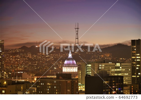 San Francisco City Hall and Twin Peaks 64692773