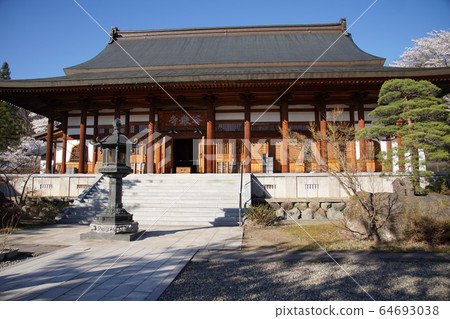 Nakano-shi, spring of Yagonji Temple 64693038