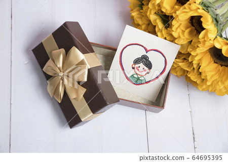 Mother's Day cards and gifts 64695395