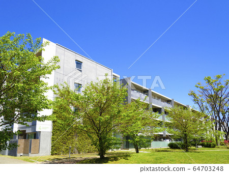 大型低層公寓 64703248