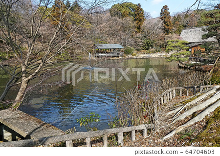 Higashiyama Zoo and Botanical Garden 64704603