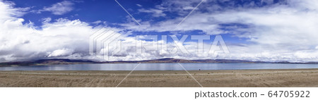 Scenery view Lake Manasarovar with blue sky. Tibet, China 64705922