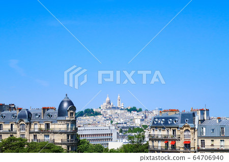Paris cityscape Sacre Coeur France 64706940