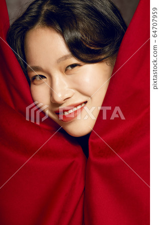 Woman, beauty, party Woman, beauty, party 64707959