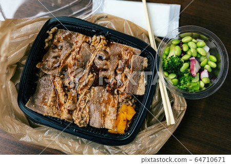 卡爾維盒飯 64710671