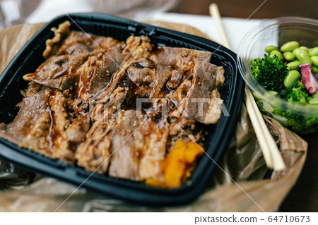 Calvi box lunch 64710673