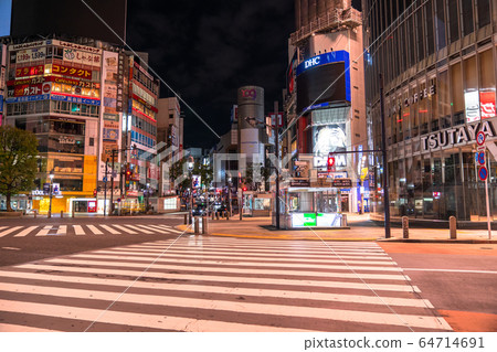 "Tokyo" Shibuya, a self-restraint mood where people disappeared Tokyo 64714691