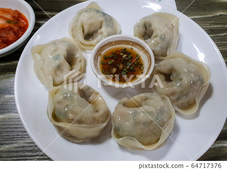 dumpling dumpling 64717376