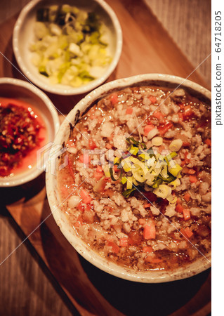 台灣滷肉飯 64718205