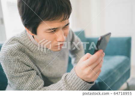 智能手機男學生 64718955