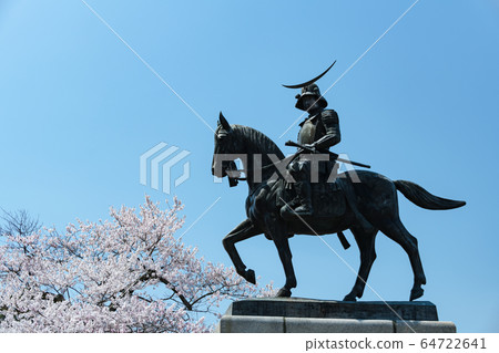 櫻花和日期正宗雕像馬術雕像 櫻花和日期正宗雕像馬術雕像 64722641