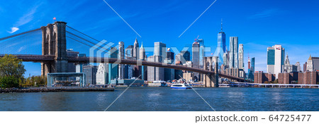 紐約曼哈頓摩天大樓和布魯克林大橋 64725477